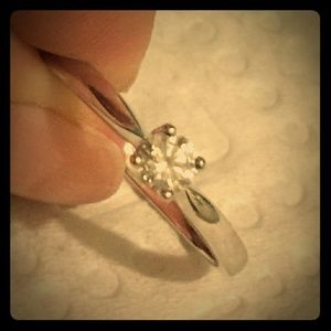 1/3carat diamond engagment ring